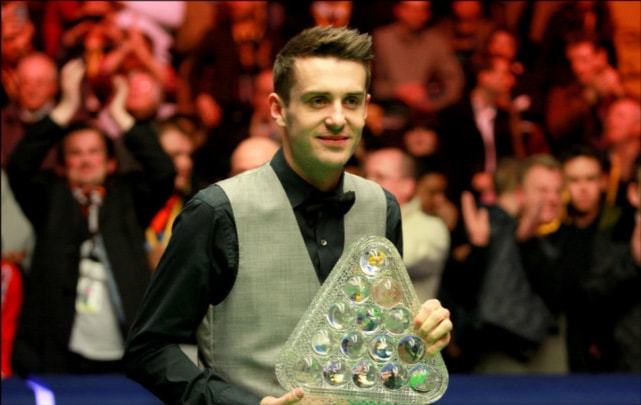 年华中的足 年华中的足